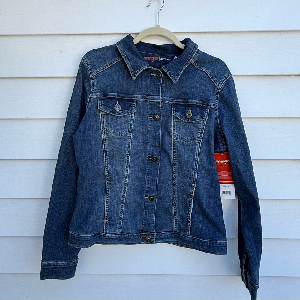 Women’s Wrangler Stretch Denim Jacket